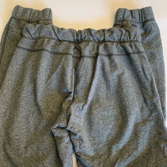 Lululemon Sattva Pant lI
Heathered grey.  Size 4 - Picture 8 of 16